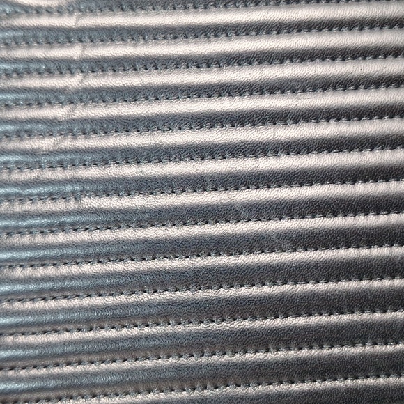 Henri Bendel No 7 Black Leather Tote Bag Quilted Vertical Chain E/W East West - Picture 14 of 16